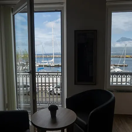Vandrarhem Nereida Horta (Azores)