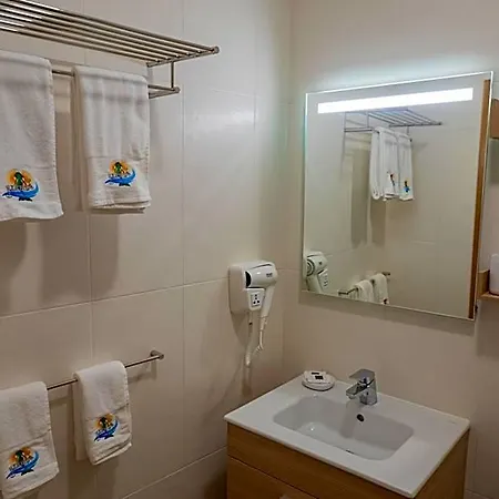 Vandrarhem Nereida Horta (Azores)
